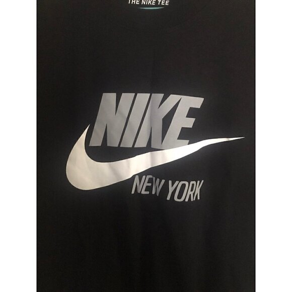 𝅺nike‎ Sportswear Men's T-Shirt - Picture 9 of 9